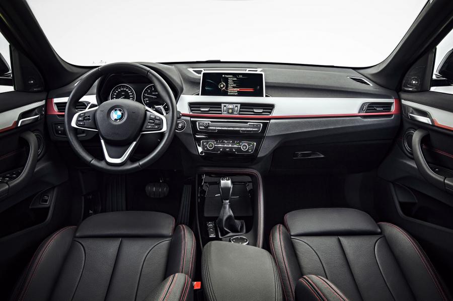  BMW X1 xDrive25i Sport Line 2015 года  (фото 15 из 36)